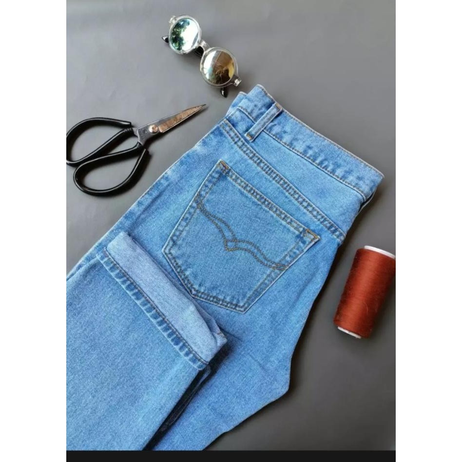 celana jeans pria lea 606 original ukuran 28-38 warna hitam pekat Terlaris