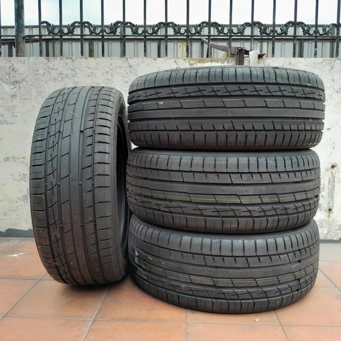 BAN MOBIL BEKAS MURAH BERKUALITAS MERK ACCELERA IOTA ST68 275 55 R20