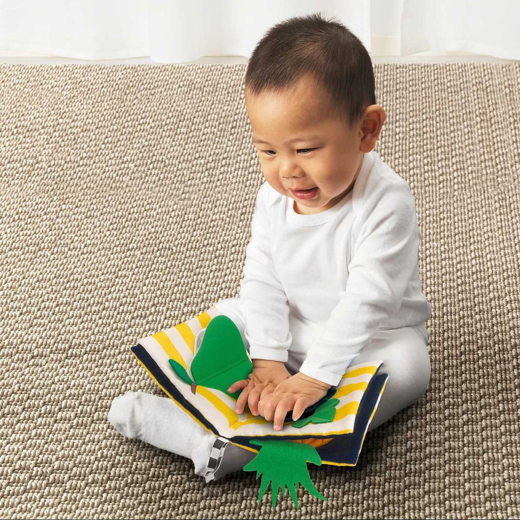 

Softbook Buku Kain Edukasi Bayi Melatih Keterampilan Motorik WM IK2645