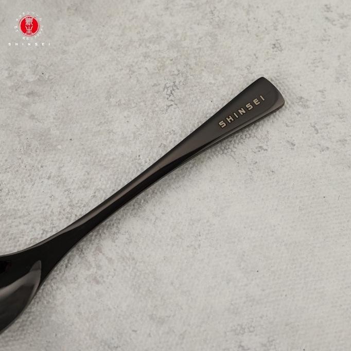 

Shinsei Black Spoon S - Quenelle And Sauce