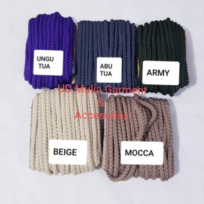 

Tali kur / kepang 7mm Bahan katun isi 1kg