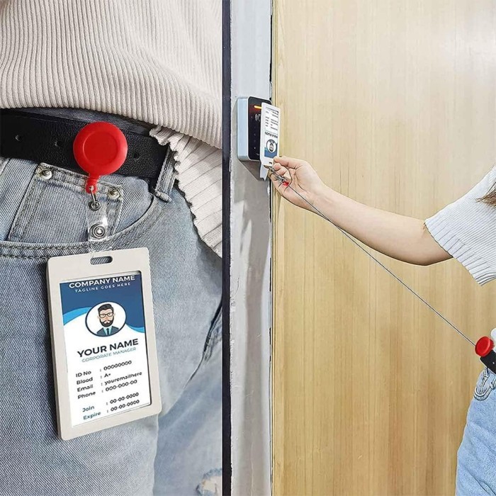 

(1 Box = 100 Pcs) Gantungan Id Card Transparant / Yoyo Name Tag Solid / Yoyo Standart Combo / Id