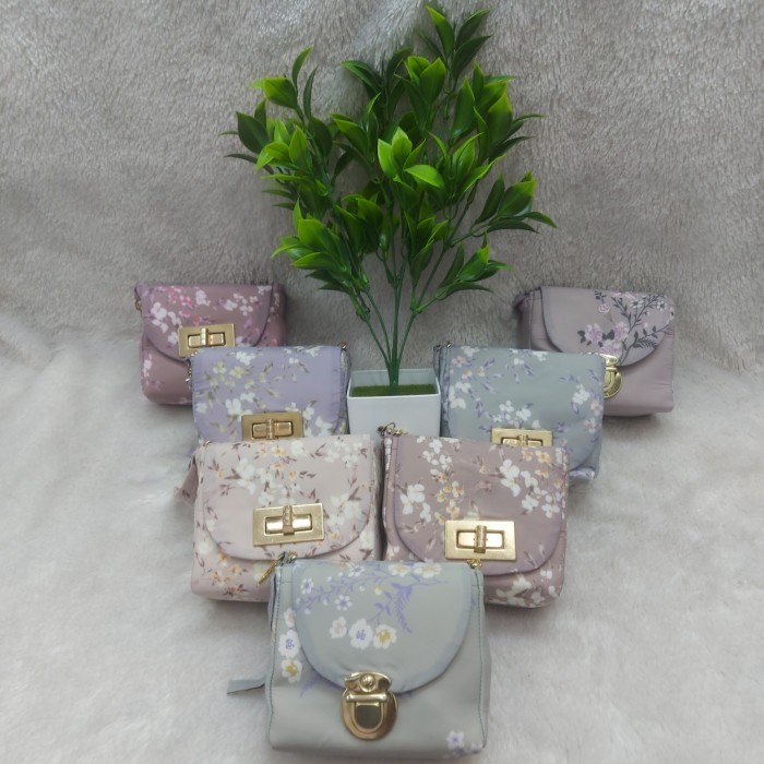 Minajshop Mukena Traveling Mini Pouch Premium Tas Imut Free Sajadah Muka Kecil