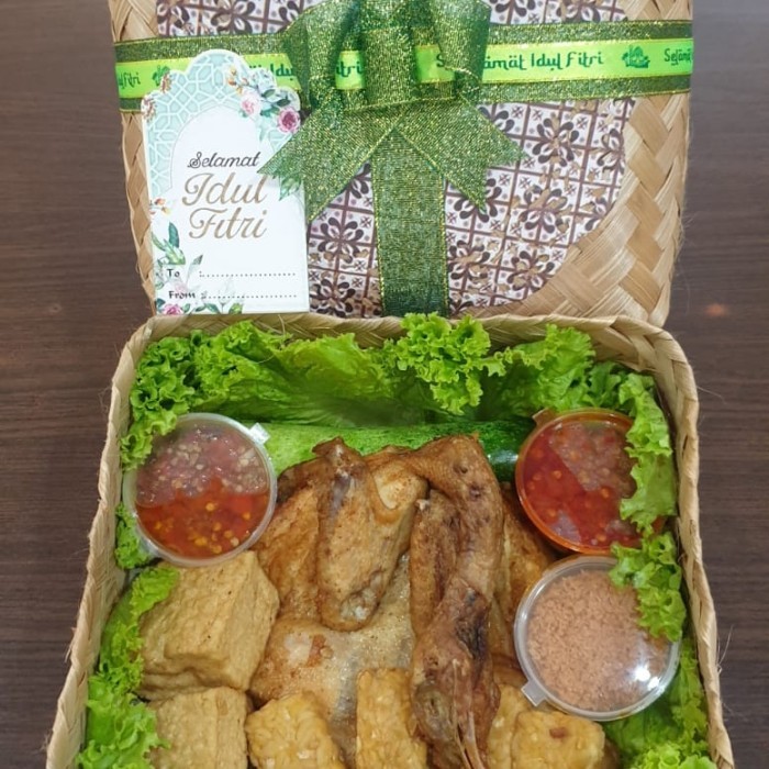 

HAMPERS RAMADHAN LEBARAN IDUL FITRI AYAM GORENG KARAWACI