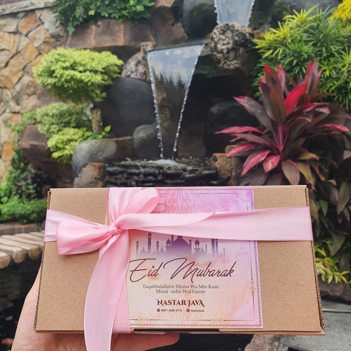 

TERMURAH YUK!! HAMPERS BROWNIES SPESIAL LEBARAN BY NASTAR JAVA (UKURAN