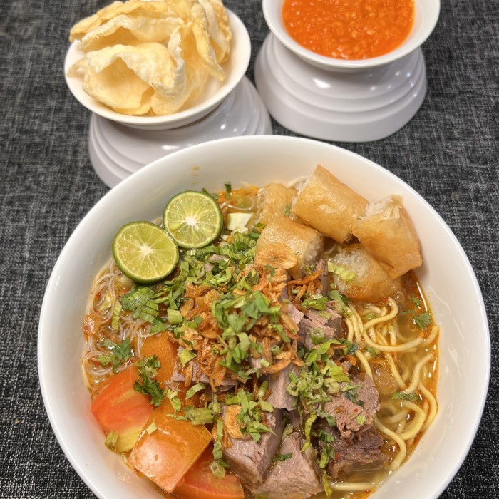 

SOTO MIE MAMA UCH SPESIAL