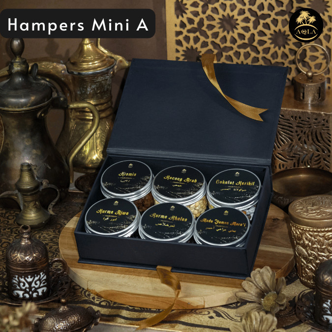 

Oleh Oleh Umroh Dan Haji Paket Box Premium / Paket Kurma Kacang Arab Kismis