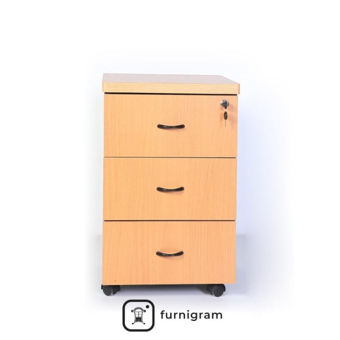 

Laci Dorong Kantor Lmd 03