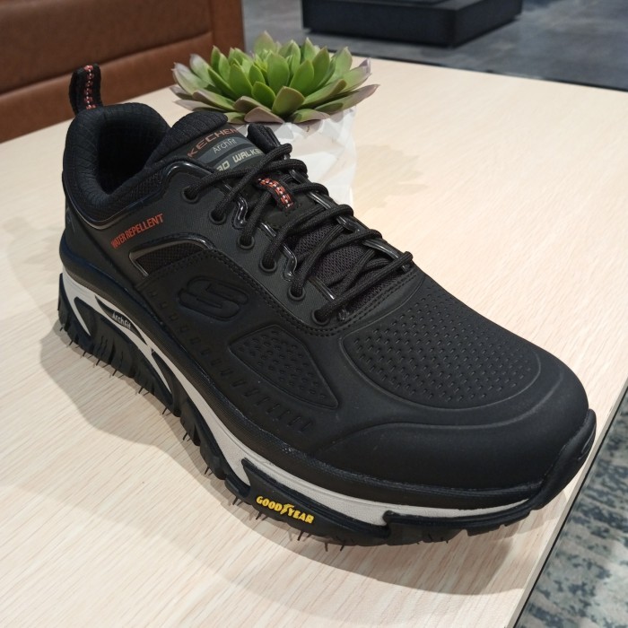 Skechers Outdoor Road Walker Arch Fit Trail Black