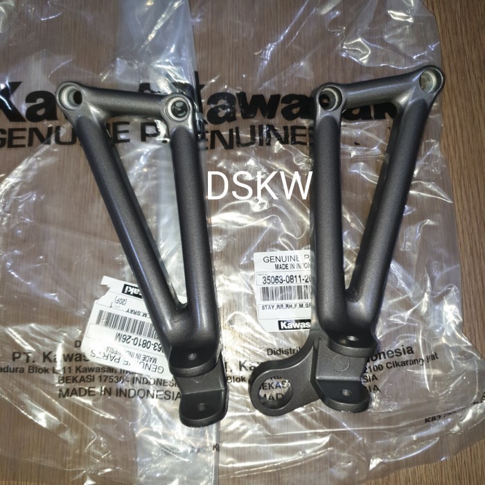 Dudukan Footstep Belakang Kiri-Kanan Ninja 150 Rr New Kgp