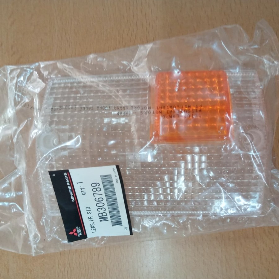 Mika lampu sen Depan Kiri L300 Original Mitsubishi MB306789
