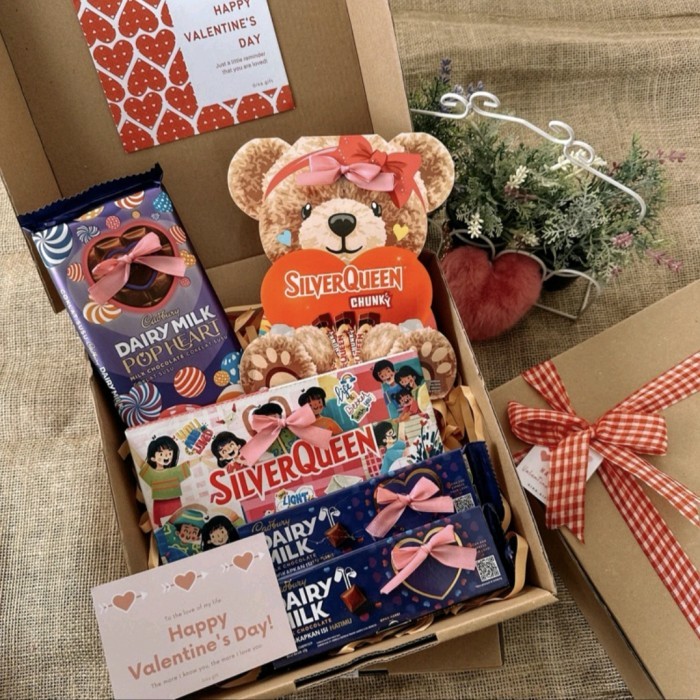 

HAMPERS VALENTINE / KADO VALENTINE COKELAT