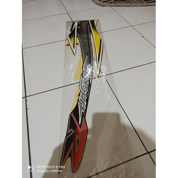Stiker Striping Suzuki Shogun R 110 2003 Barang Langka