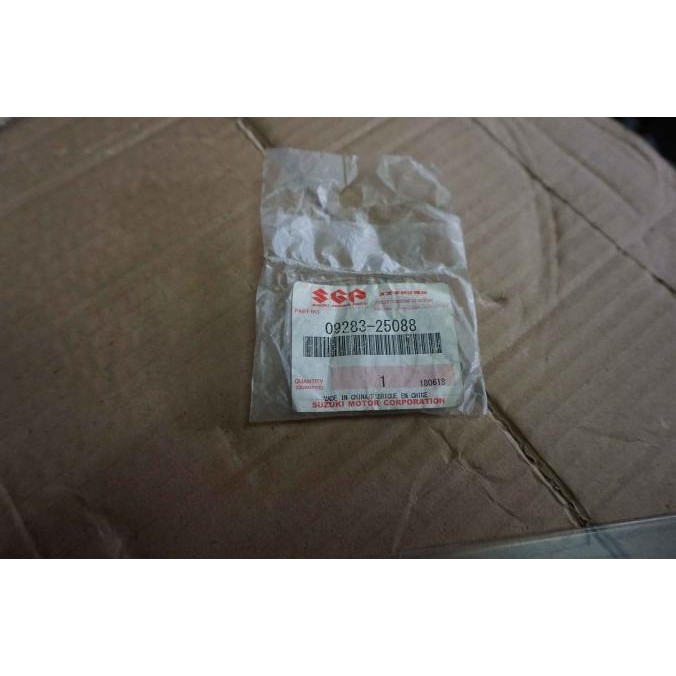 Gearbox Oil Seal Oli Gearbox Transmisi Manual Suzuki Ertiga Aerio ASLI SGP