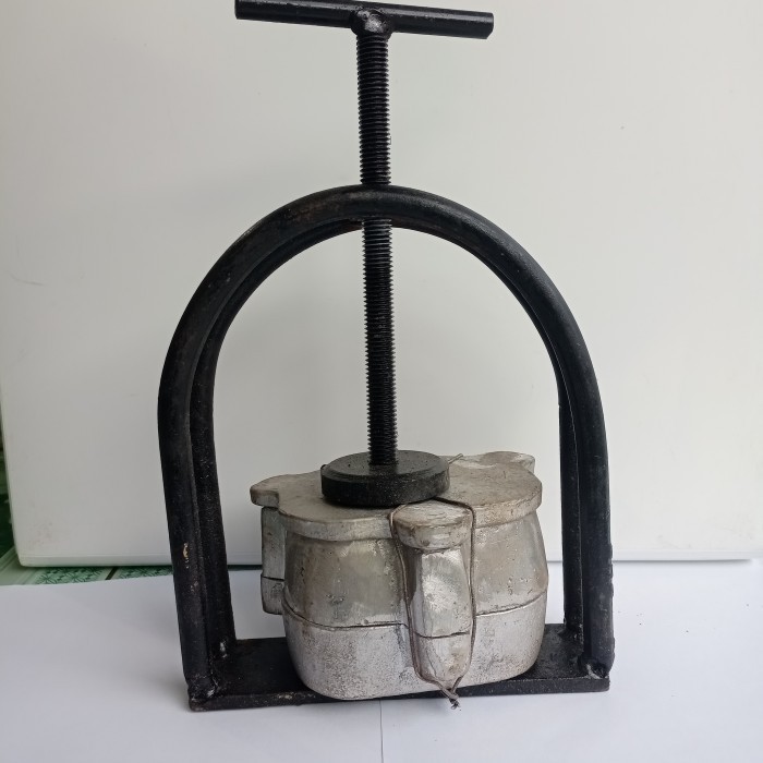 yang dicari] alat press cuvet besar