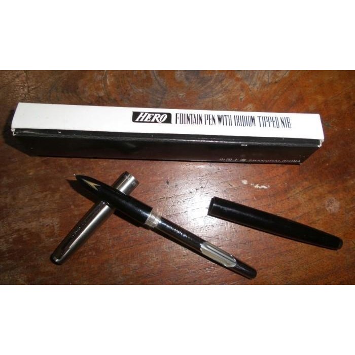 

Fountain Pen Hero 331 / Pena Tinta Hero Baru Segel Jadul Vintage Pen Asli Original