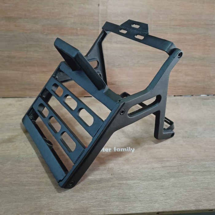 Jun - Backrack Puzzle Vespa Excel Exclusive