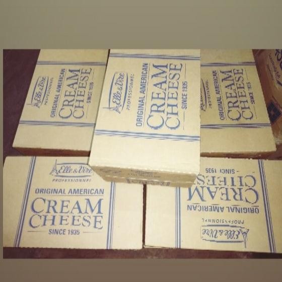 

keju elle vire cream chese 1.36kg