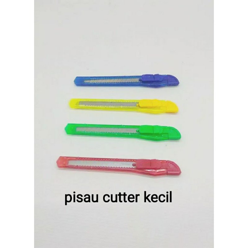 

pisau cutter besar dan kecil