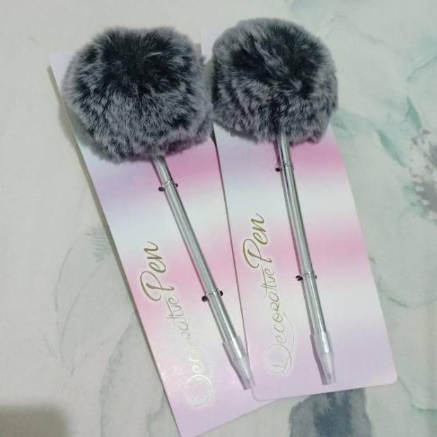 

hjg-7 Pulpen Pena Bulu pom pom besar halus Pink Pastel Lucu Souvenir Ultah Birthday Gift Alat Tulis Stationery Lucu ATK Berkualitas