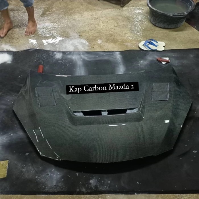 Kap Carbon Mazda 2
