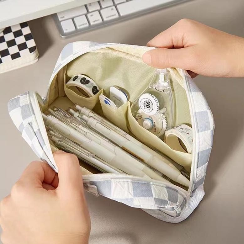 

BISACOD Tempat Pensil Kotak-kotak Krim Kapasitas Besar mb-64