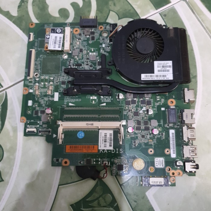 MOTHERBOARD HP 14 PROCESSOR : ONBOARD AMD EM2100
