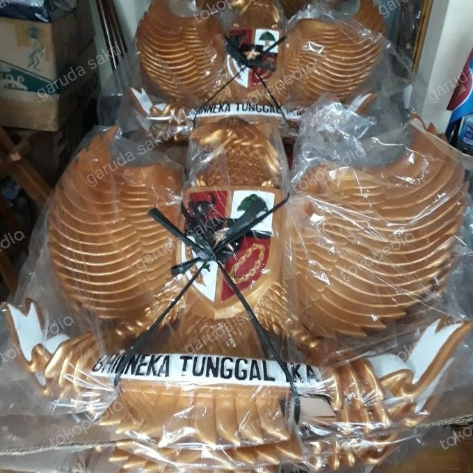 Patung burung garuda fiber LTF