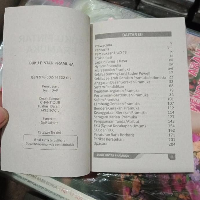 

Original BUKU PINTAR PRAMUKA Sejarah Pramuka Indonesia.By TEAM DAP. ABD