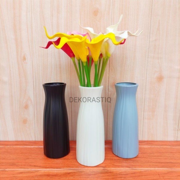VAS BUNGA PLASTIK MINIMALIS AESTHETIC