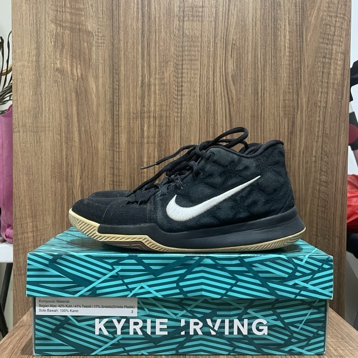 NIKE KYRIE 3 BLACK & WHITE GS ORIGINAL MURMER