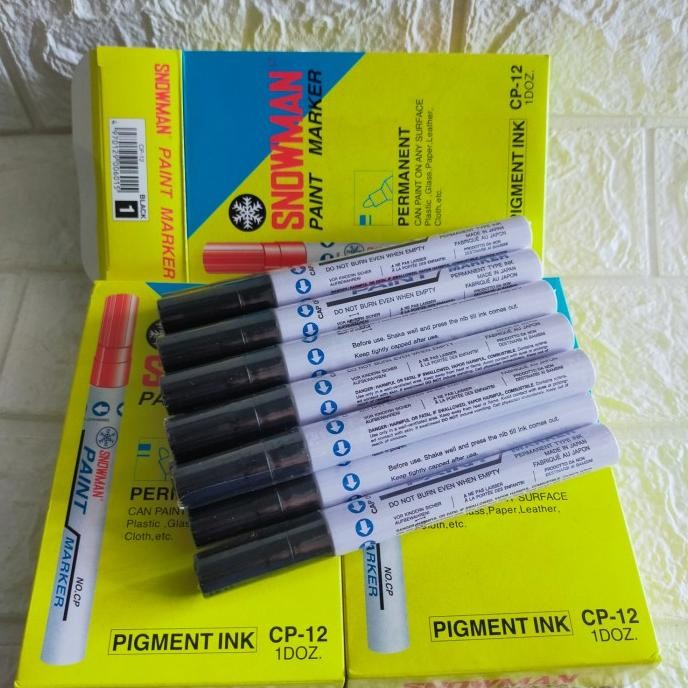 

Snowman paint marker white
