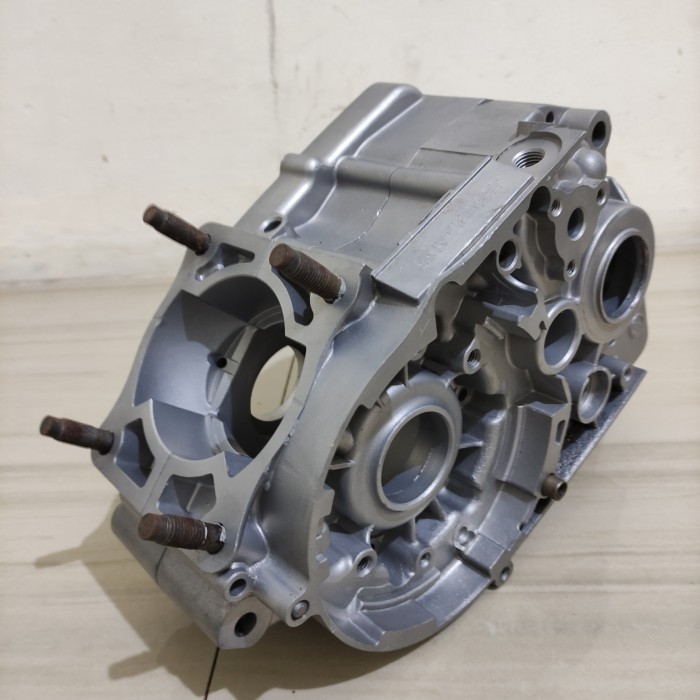 {Bekas} CRANKCASE RENGKES KRENGKES KIRI KANAN RX KING ORIGINAL COPOTAN - KiriKanan Saja Limited