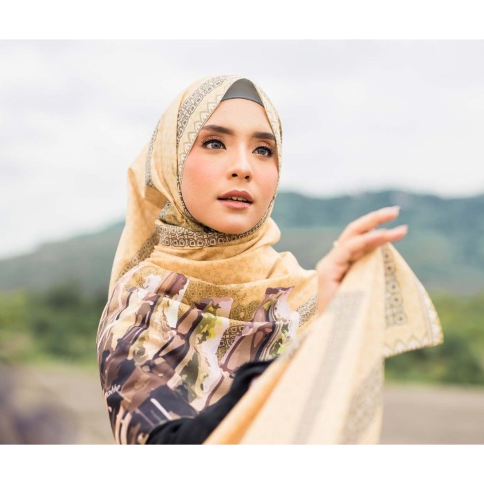 Scarf Motif Elzatta Kanara Ranteallo Hijab Segiempat Premium