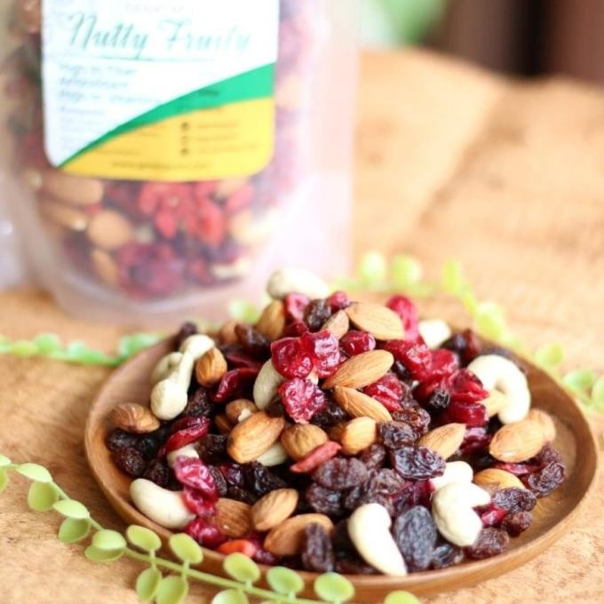 

MIXED NUT AND DRIED FRUIT 250GR | CEMILAN KACANG DAN BUAH KERING