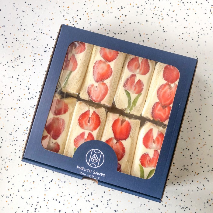 

Premium Japanese Fruit Sandwich Sando Box Mix 8Pcs Diskon