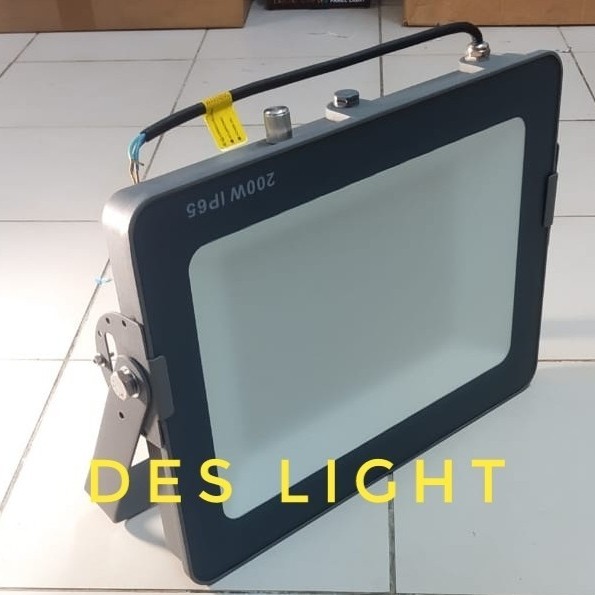 Termurah Lampu Sorot / Lampu Tembak Led 200Watt 3 Warna