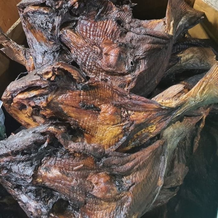 

Ikan Baung Asap 1Kg