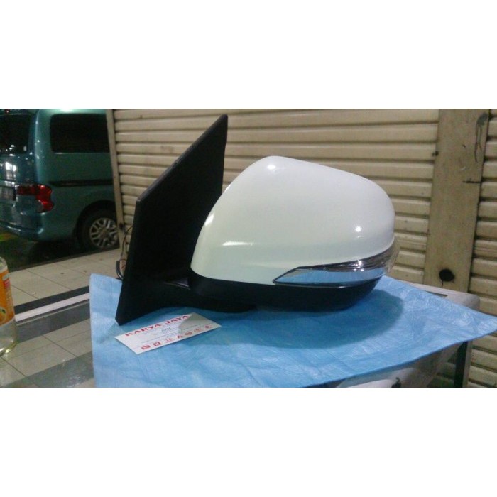 SPION MOBIL TOYOTA AVANZA VELOZ ORIGINAL ASLI