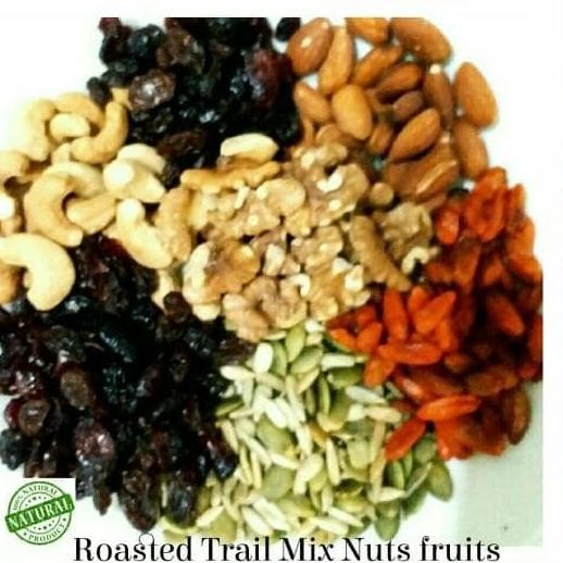 

New Roasted Trail Mix Nuts Fruits 500 Gr