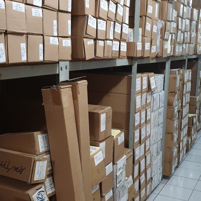 

Laminasi Dingin 100 Gsm 50" ( 1,27 M X 46 M ) Matte / Glossy Terlaris