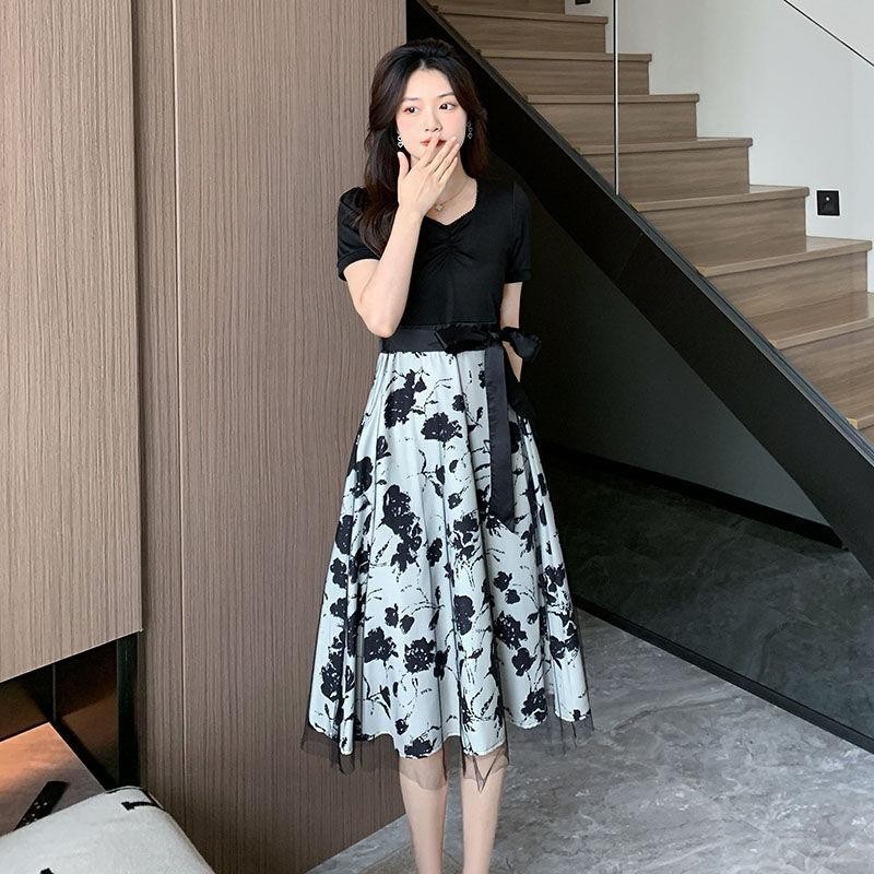 Dress Pendek Wanita Natal Selutut Korean Style Pakaian Gereja Keluarga Dresss Hari Raya 2025 Baju Na