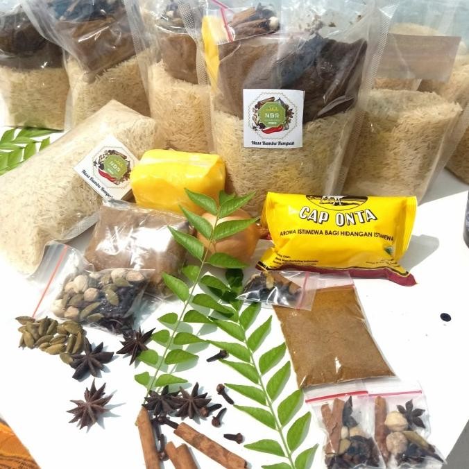 

BERAS BASMATI DAN BUMBU NASI KEBULI / PAKET BASMAT 1KG PLUS BUMBU