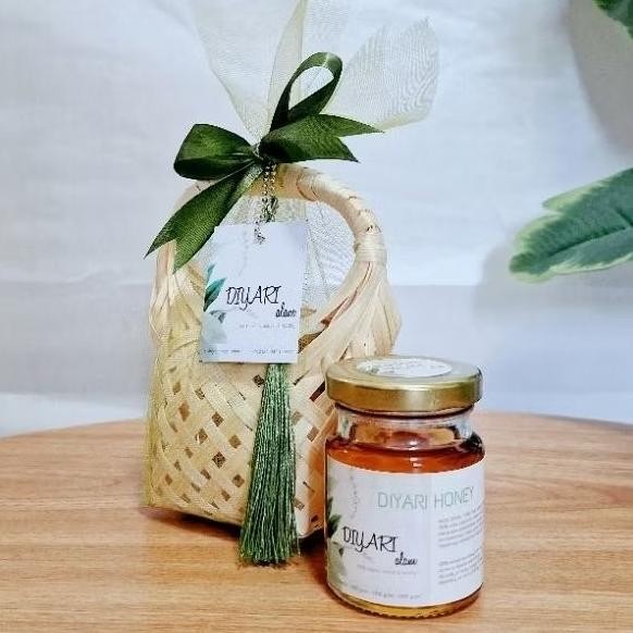 

Hampers Etnik Madu Murni 100Gr + Tas Anyaman Bambu, Souvenir Berbagai Acara (Bisa Custom)
