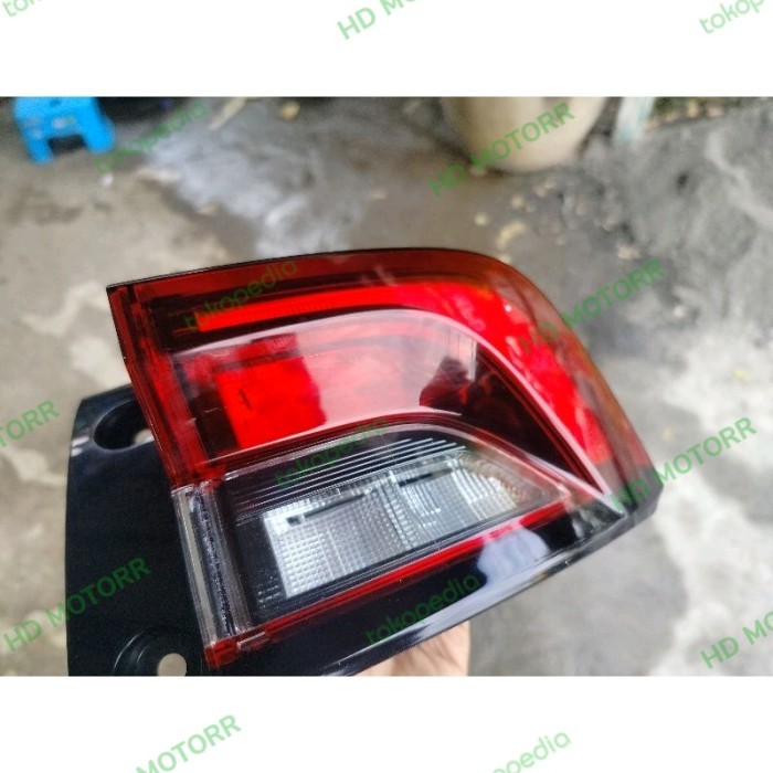 stoplamp lampu belakang avanza veloz xenia 2022 2023 original stoplamp