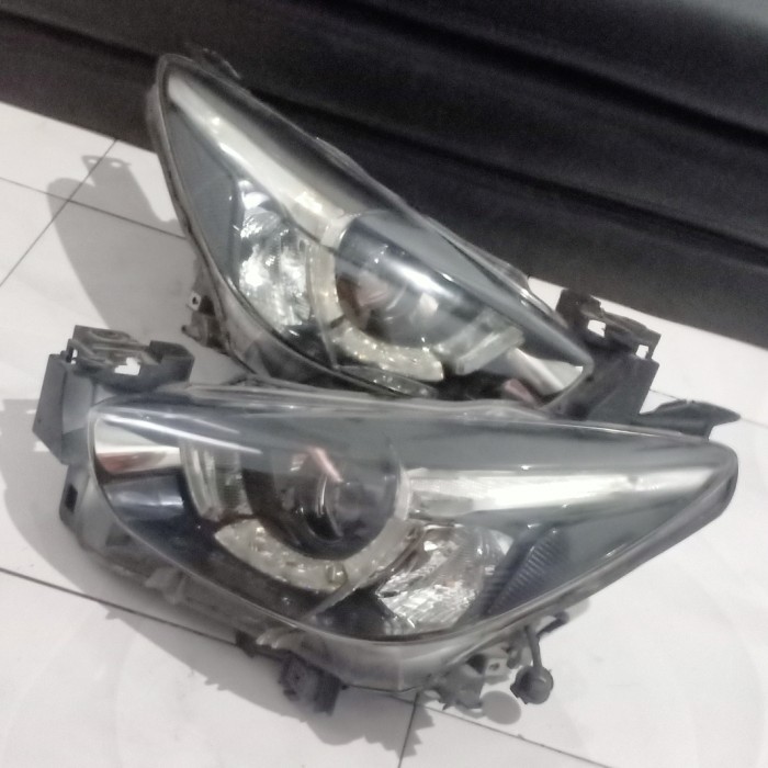 head lamp lampu depan MAZDA 2 SKYACTIV ORIGINAL