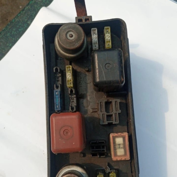 box sekring corolla twincam 89