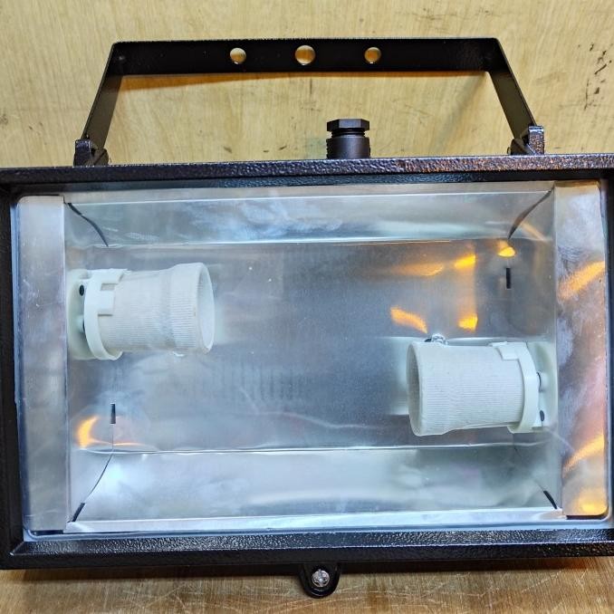 kap sorot fitting e27 2 lampu/kap lampu sorot e27