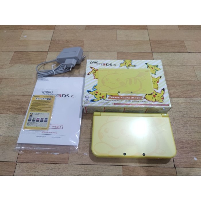 Nintendo New 3DS XL Pikachu Yellow Limited Edition (VERY RARE)
