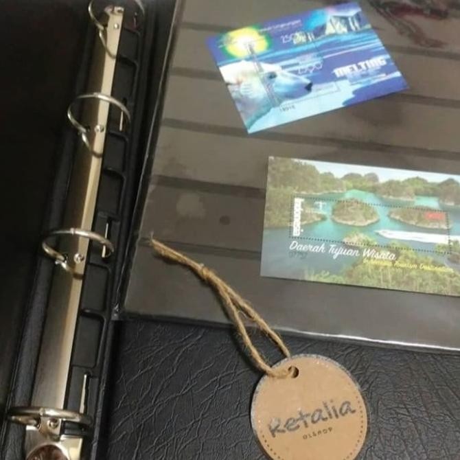 

Album Perangko Bahan Semi Kulit Free Refill 10 Lembar Original Dan Terpercaya